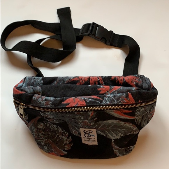 Fanny bag - Picture 1 of 5